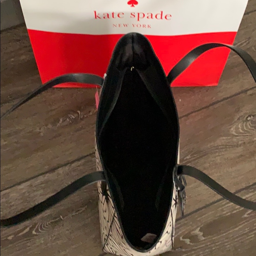 NWT ❤️last one❤️Auth. Kate Spade Medium Tote Bag - Picture 7 of 8